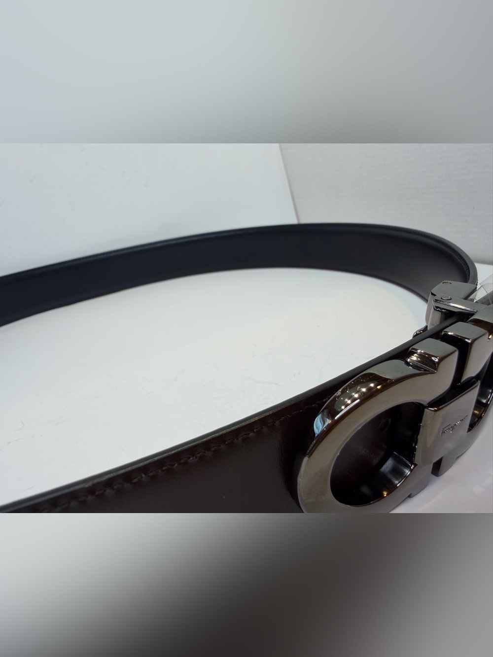 Ferragamo Men's Reversible Leather Double adjustable Gancini belt - Picture 4 of 16